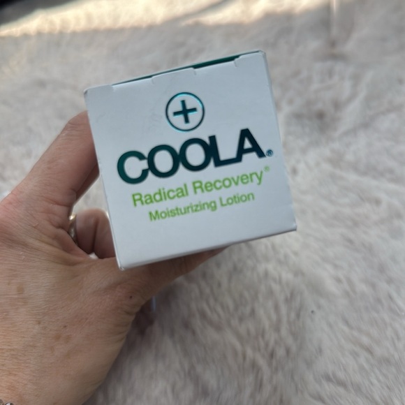 COOLA Radical Recovery Moisturizing Lotion - Picture 6 of 9